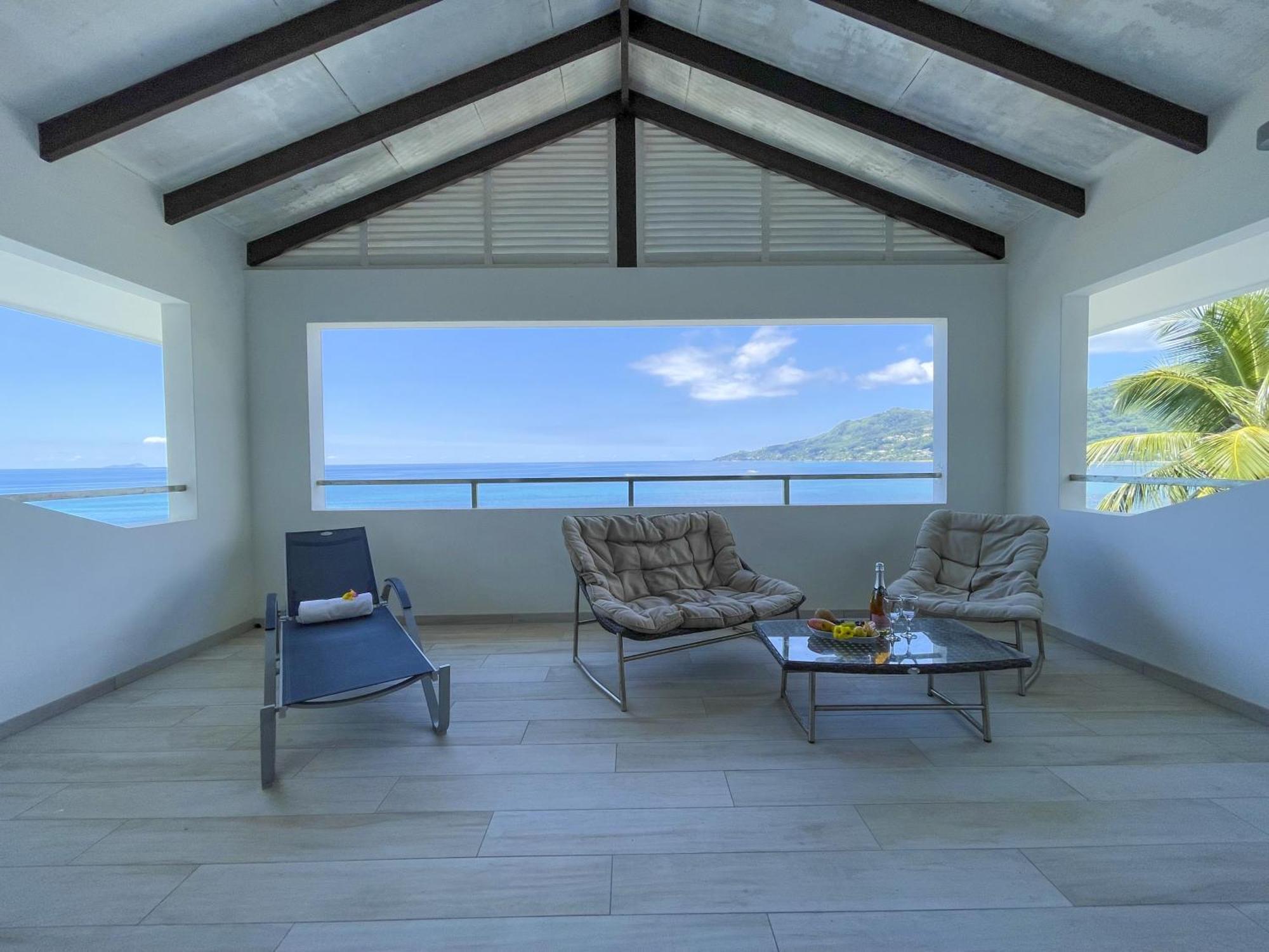 Vallonend Beachfront Villa With Excellent View Бель-Омбр Экстерьер фото