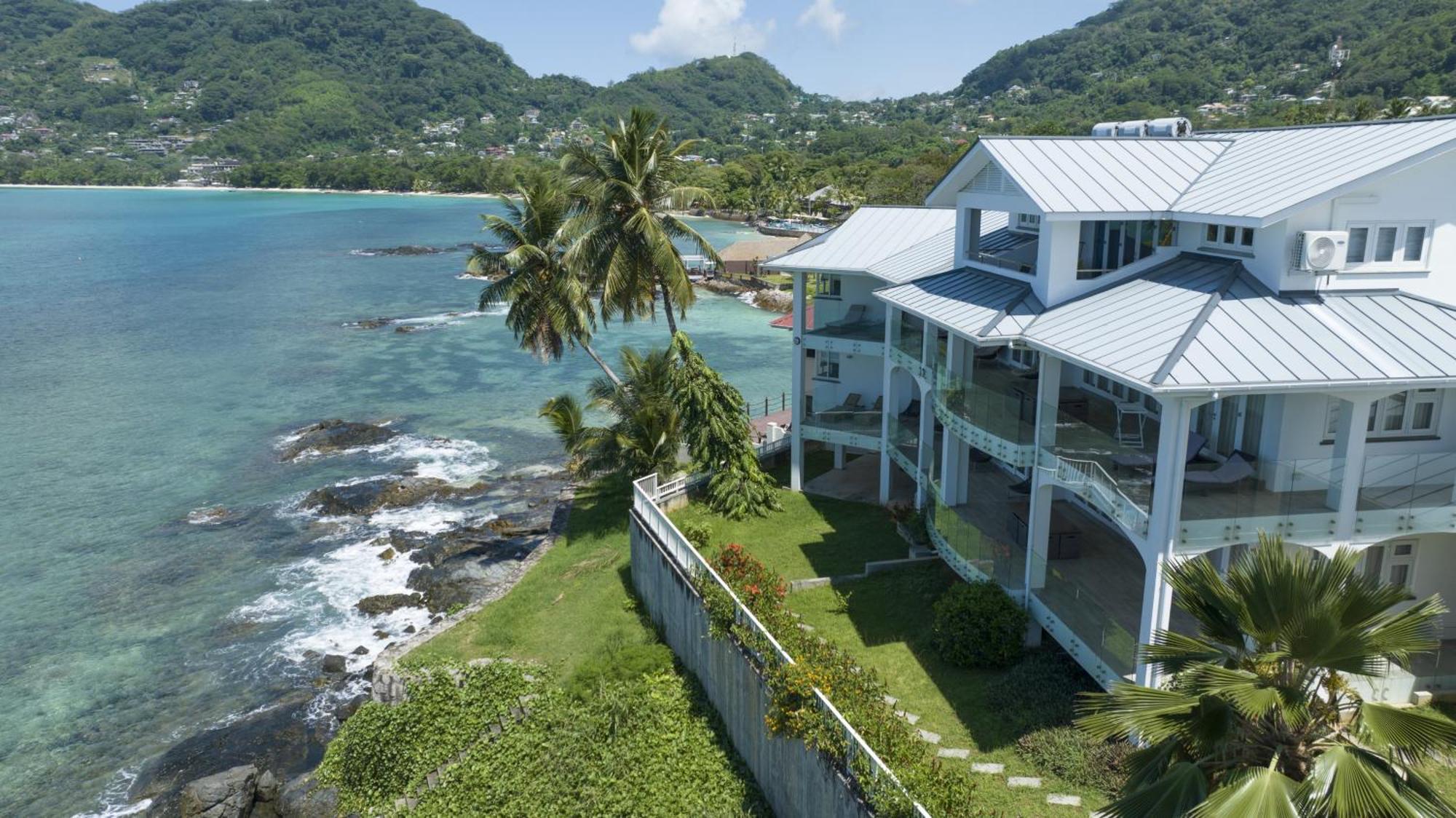 Vallonend Beachfront Villa With Excellent View Бель-Омбр Экстерьер фото
